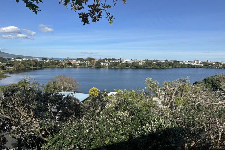 Photo of property in 30 Sylvan Park Avenue, Milford, Auckland, 0620