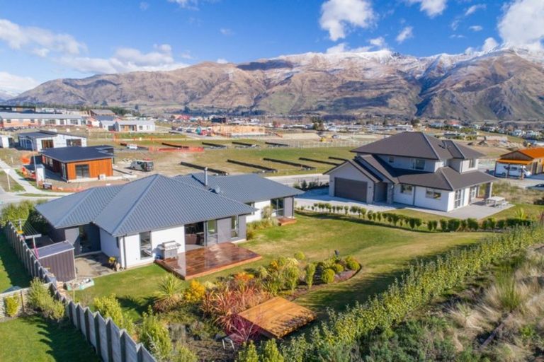 Photo of property in 218 Aubrey Road, Wanaka, 9305