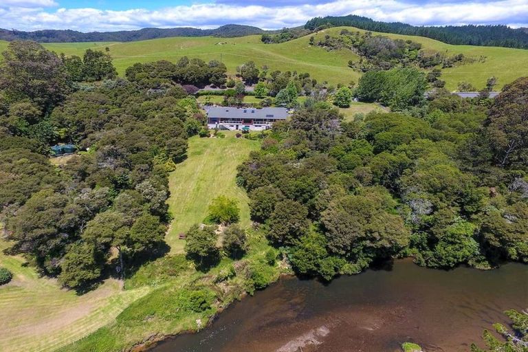 Photo of property in 846 Puketona Road, Haruru, 0204