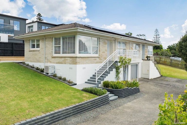 Photo of property in 1/3 Cheryl Place, Hillcrest, Auckland, 0627