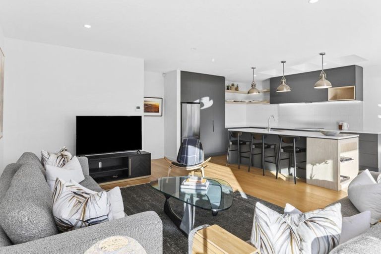 Photo of property in 9 Landsborough Lane, Wanaka, 9305