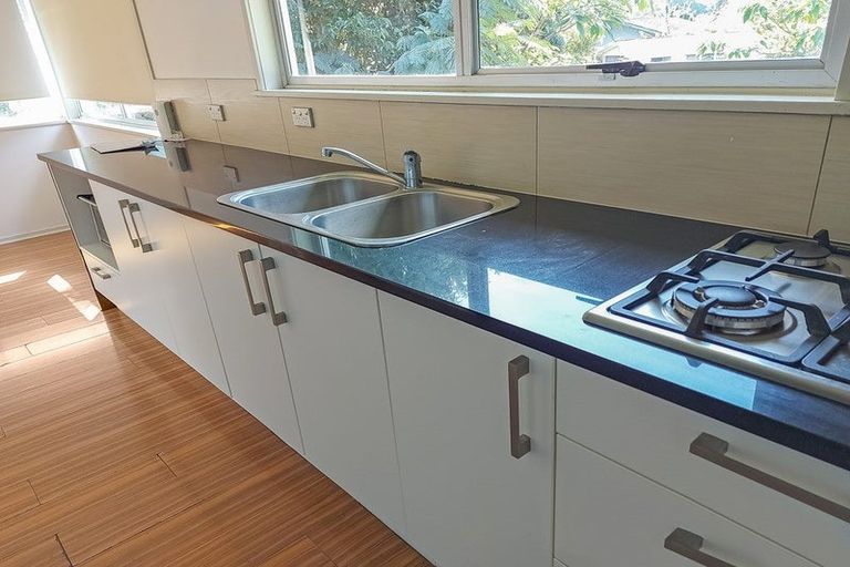 Photo of property in 23 Mawney Road, Henderson, Auckland, 0610