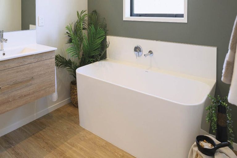 Photo of property in 13 Aarts Place, One Tree Point, 0118