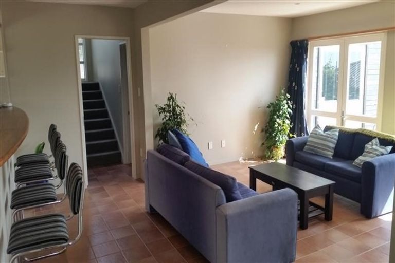 Photo of property in 20 Drayton Drive, Mount Pleasant, Christchurch, 8081