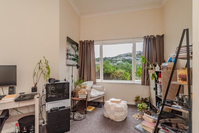 Photo of property in 1/126 The Parade, Island Bay, Wellington, 6023