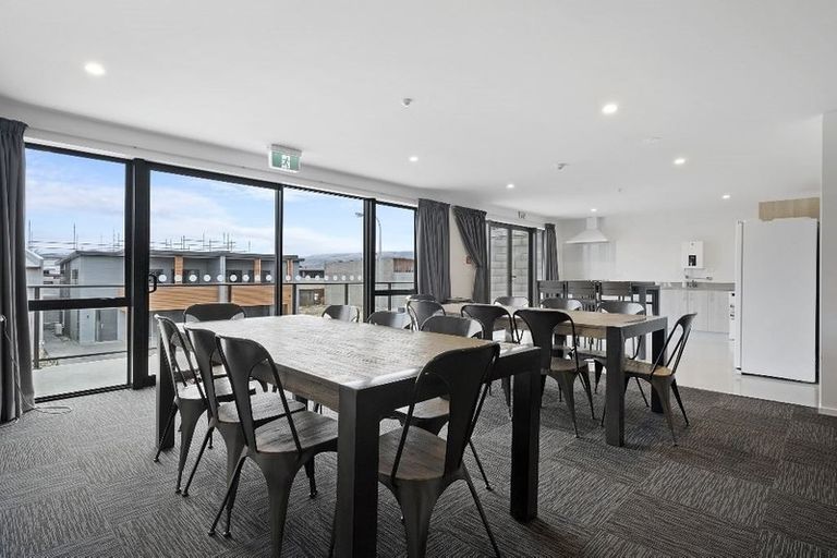 Photo of property in 16 Silverstone Drive, Cromwell, 9384