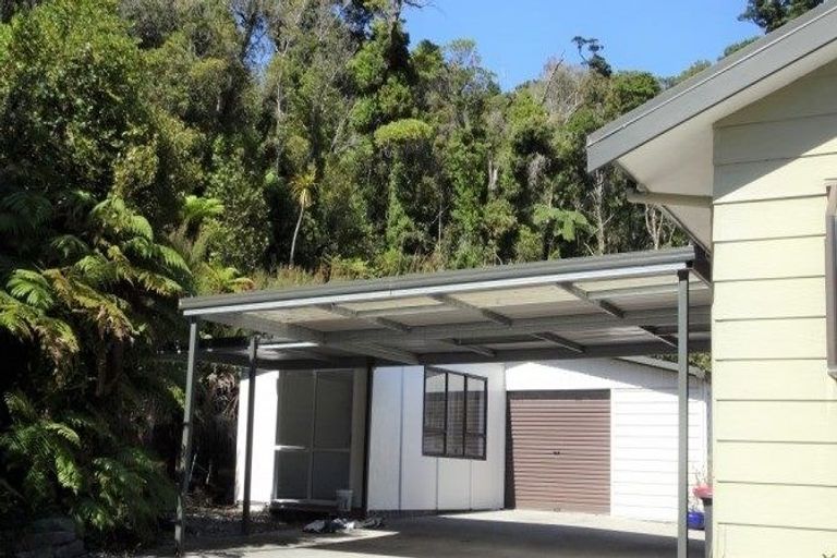 Photo of property in 64 Power Road, Karoro, Greymouth, 7805