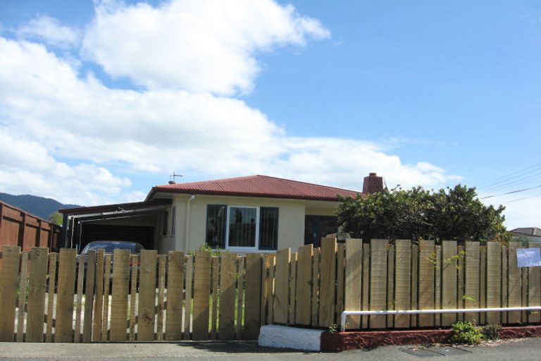 Photo of property in 2/20 Ranui Road, Stoke, Nelson, 7011