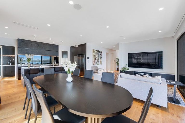 Photo of property in 47c Takutai Avenue, Half Moon Bay, Auckland, 2012