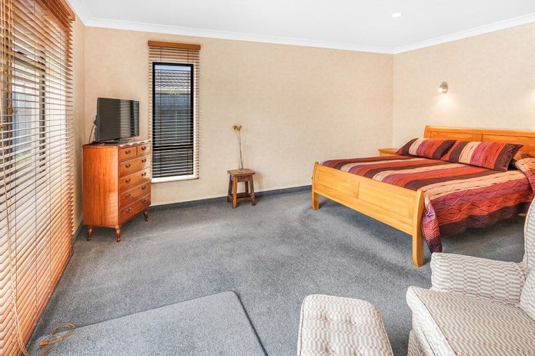 Photo of property in 51 Glen Lynne Avenue, Queenwood, Hamilton, 3210