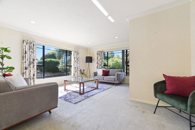 Photo of property in 28 Halcione Close, Flagstaff, Hamilton, 3210