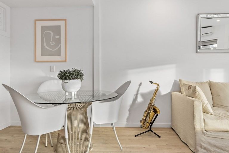 Photo of property in 1a/4 Fleet Street, Devonport, Auckland, 0624