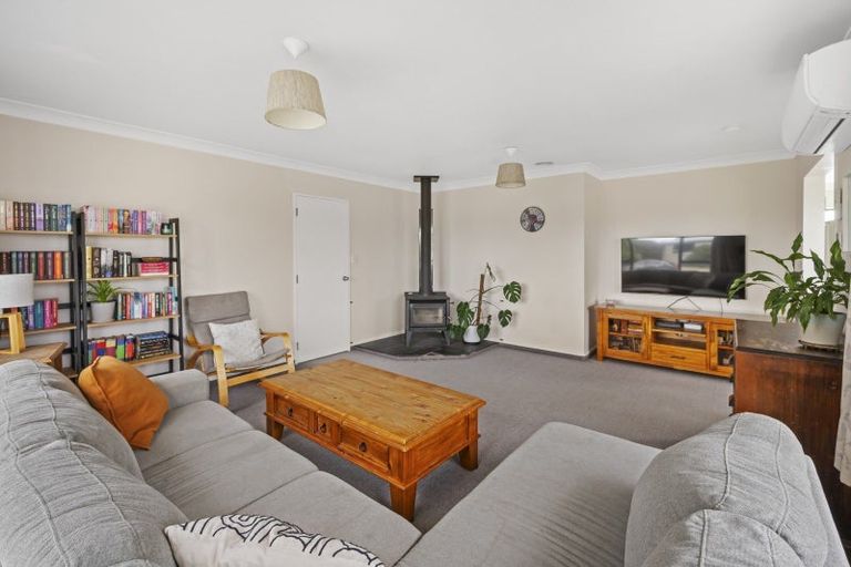 Photo of property in 15 Duckworth Crescent, Greenmeadows, Napier, 4112