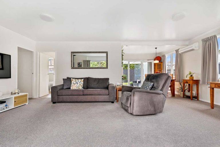 Photo of property in 55 Welcome Bay Road, Welcome Bay, Tauranga, 3112