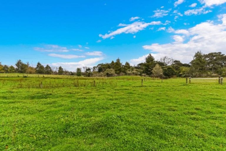 Photo of property in 1153 Dairy Flat Highway, Dairy Flat, 0794