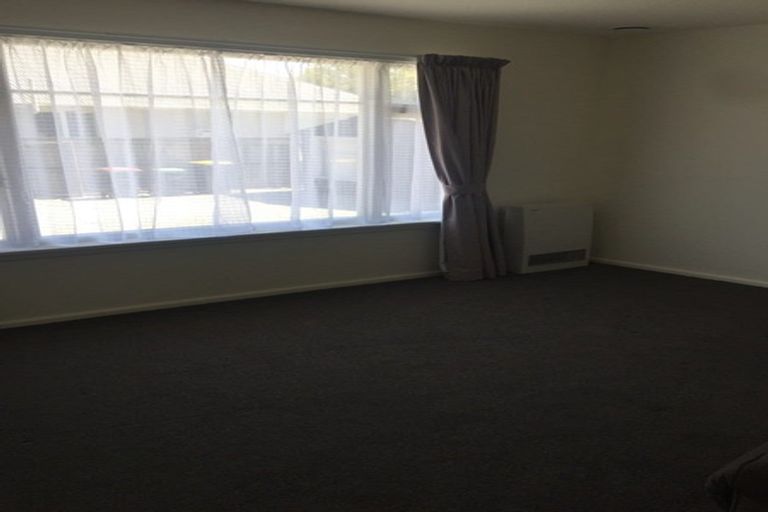 Photo of property in 39 Bourne Crescent, Papanui, Christchurch, 8053