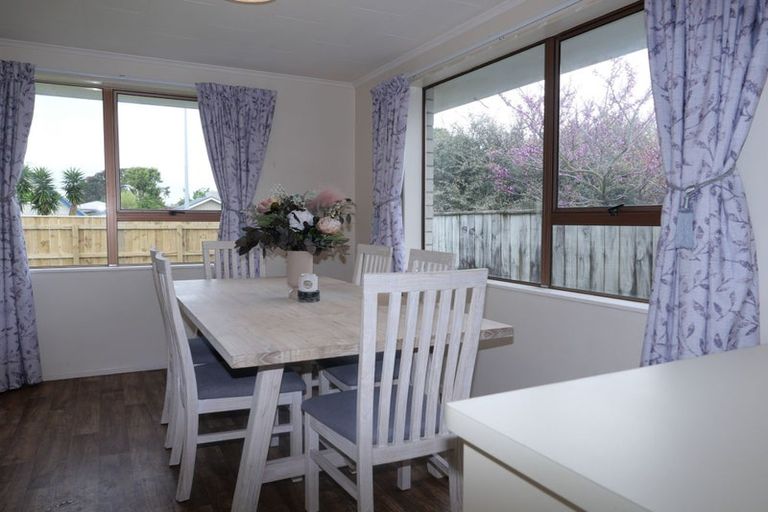 Photo of property in 62a Mazengarb Road, Paraparaumu Beach, Paraparaumu, 5032