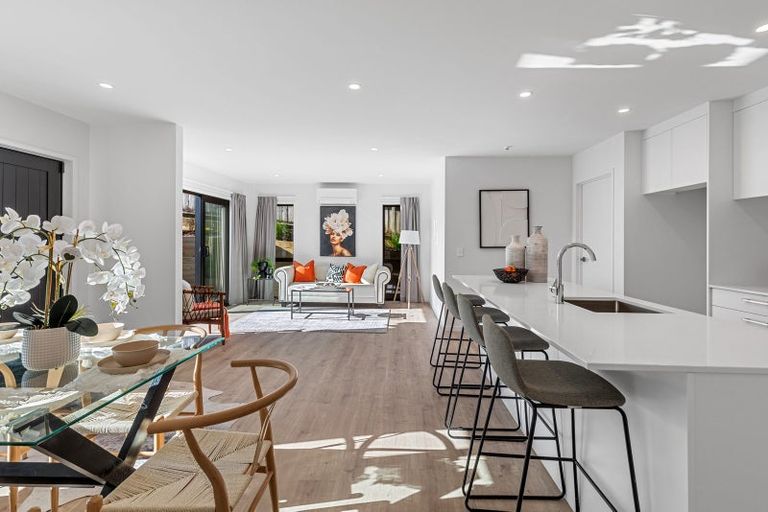 Photo of property in 36a Saffron Street, Birkdale, Auckland, 0626