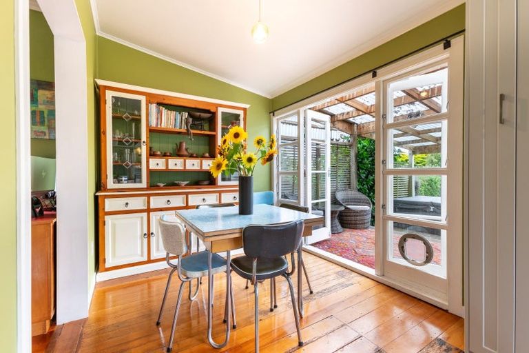 Photo of property in 3 Atkinson Street, Woodville, 4920