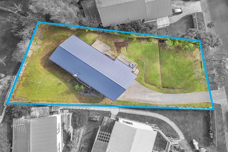 Photo of property in 11 Randal Place, Bayview, Auckland, 0629