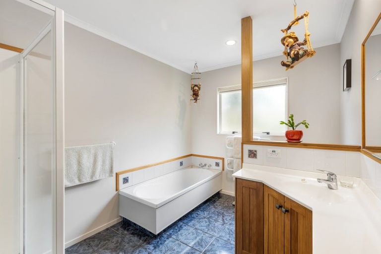 Photo of property in 163a Heta Road, Highlands Park, New Plymouth, 4312