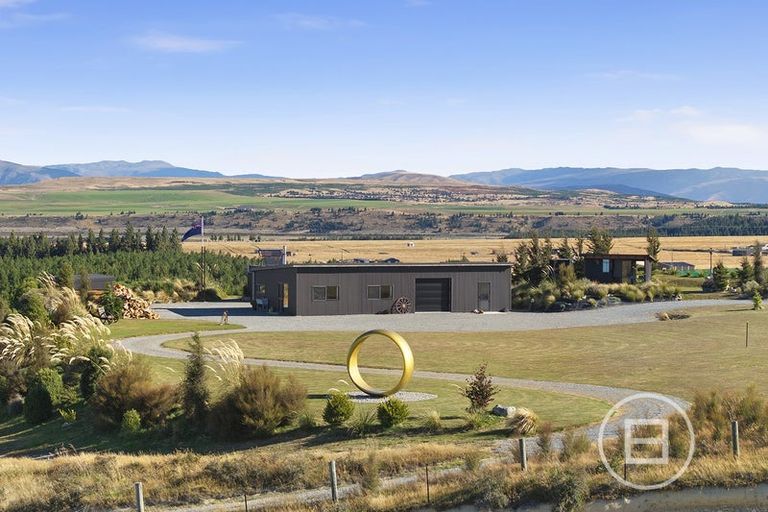 Photo of property in 117 Ben Ohau Road, Ben Ohau, Twizel, 7999