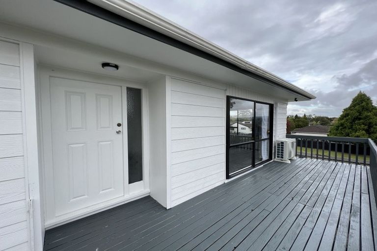 Photo of property in 139 Moire Road, West Harbour, Auckland, 0618