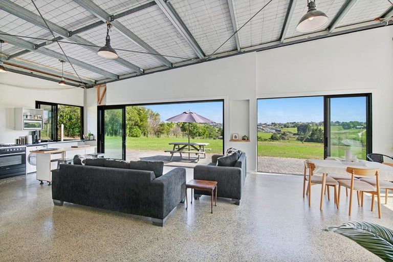 Photo of property in 60 Goodall Road, Snells Beach, 0920