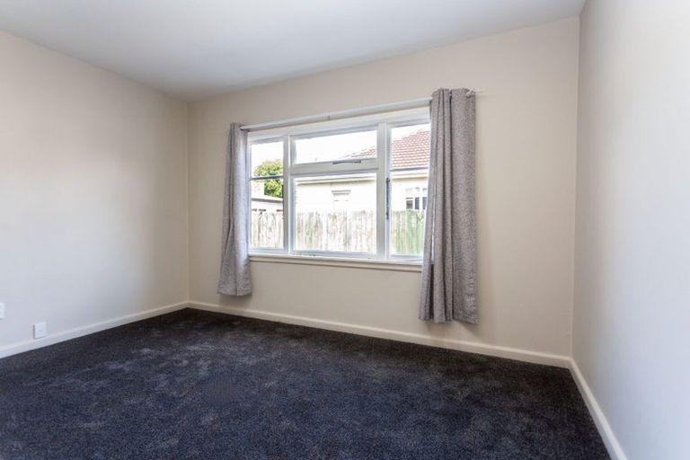 Photo of property in 100 Suva Street, Upper Riccarton, Christchurch, 8041