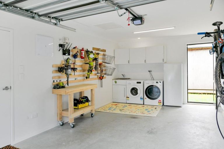 Photo of property in 1 Cedar Place, Tikipunga, Whangarei, 0112