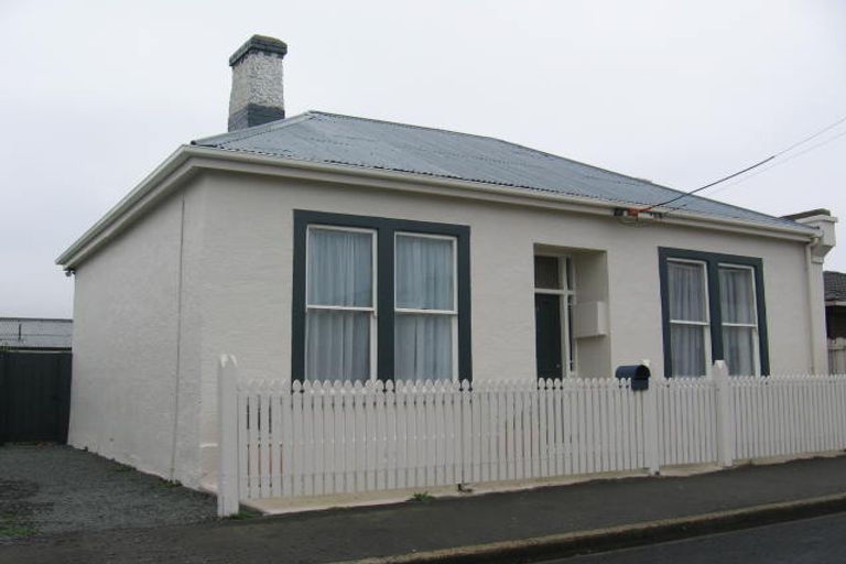 Photo of property in 52 Bathgate Street, South Dunedin, Dunedin, 9012