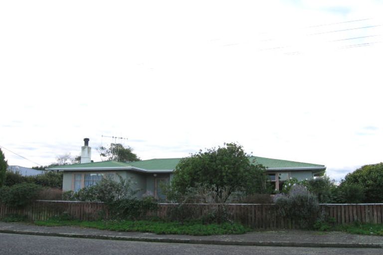 Photo of property in 6 Matai Place, Otaki, 5512