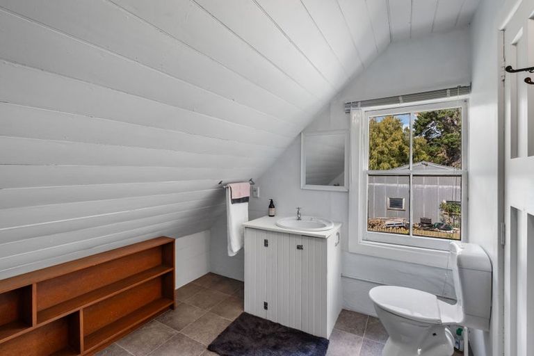 Photo of property in 8 Shadbolts Road, Pigeon Bay, Akaroa, 7583