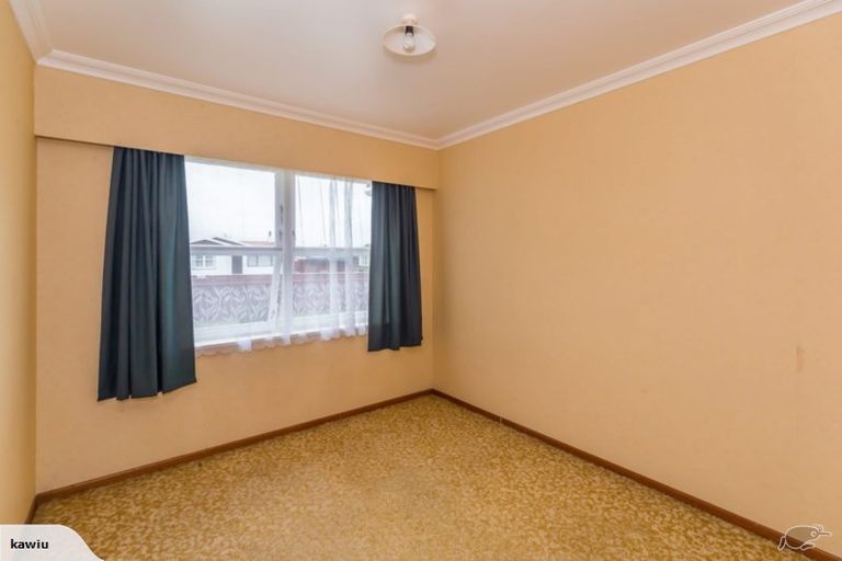 Photo of property in 9 Ross Street, Levin, 5510