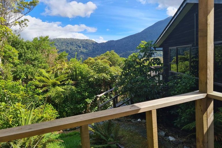 Photo of property in 2181 Lake Brunner Road, Inchbonnie, Kumara, 7875