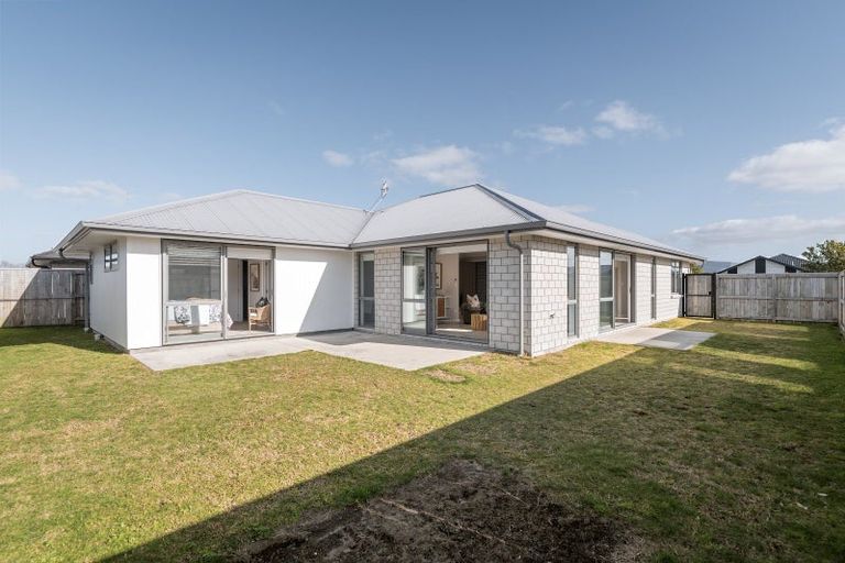 Photo of property in 203 Te Okuroa Drive, Papamoa, 3118