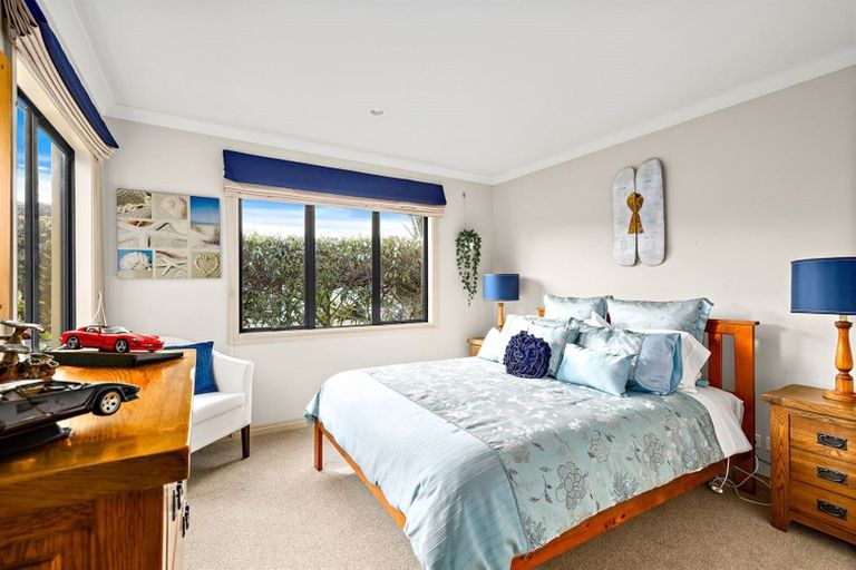 Photo of property in 237a East Coast Road, Mairangi Bay, Auckland, 0630