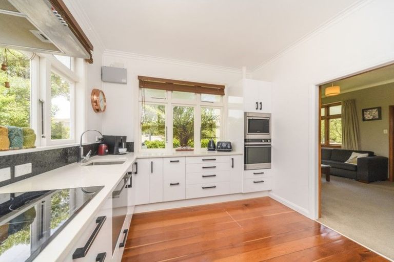 Photo of property in 95 Churchill Avenue, Hokowhitu, Palmerston North, 4410