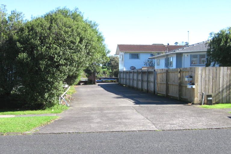 Photo of property in 21 Minaret Drive, Bucklands Beach, Auckland, 2014