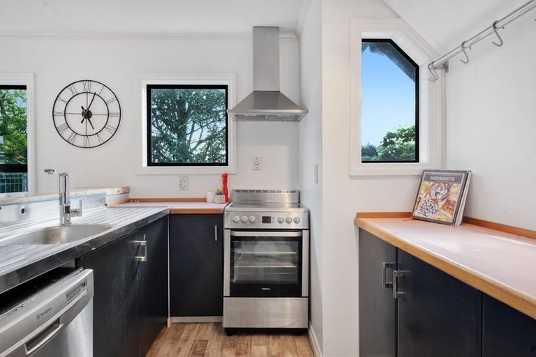 Photo of property in 2/54 Mcdowell Crescent, Hillcrest, Auckland, 0627