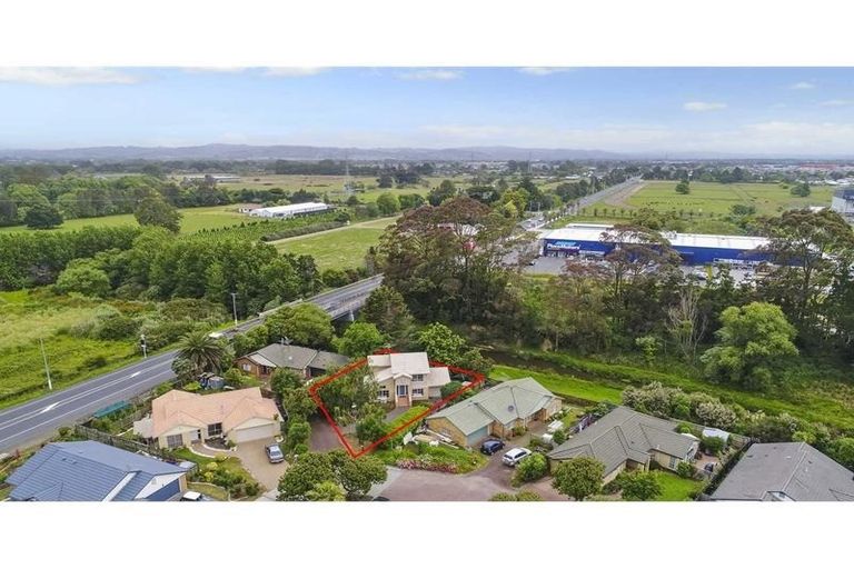 Photo of property in 2 Sheriff Place, Randwick Park, Auckland, 2105