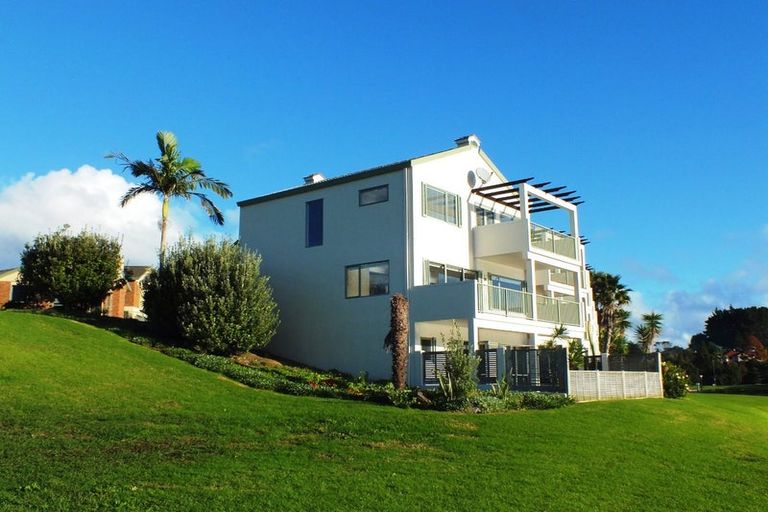 Photo of property in 16 Greenway Rise, Gulf Harbour, Whangaparaoa, 0930