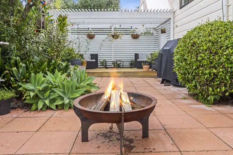 Photo of property in 23 Vista Paku, Pauanui, Hikuai, 3579