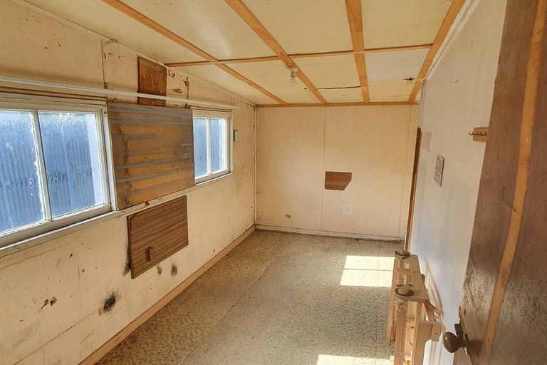 Photo of property in 24 Leonard Street, Waimate, 7924