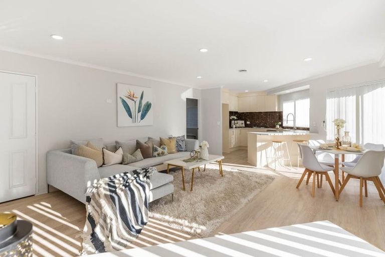 Photo of property in 3/8 Saints Court, Manurewa, Auckland, 2102