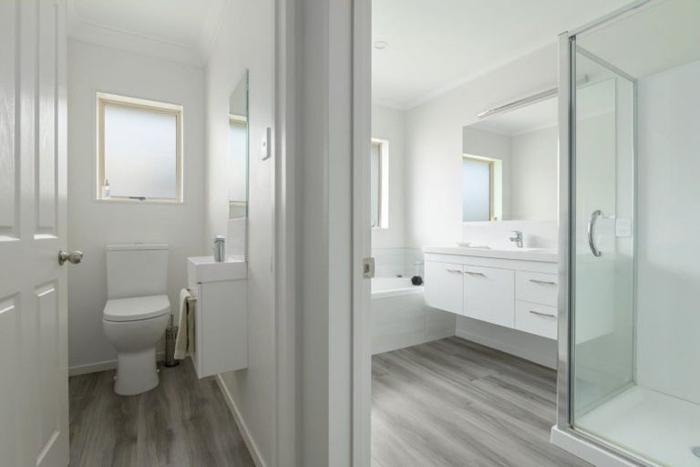 Photo of property in 35 Admiral Crescent, Flagstaff, Hamilton, 3210