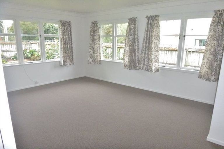 Photo of property in 6 Tennessee Avenue, Mangere East, Auckland, 2024