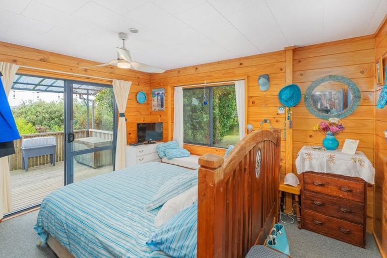 Photo of property in 108 Horongaherehere Row, Te Rerenga, Coromandel, 3582