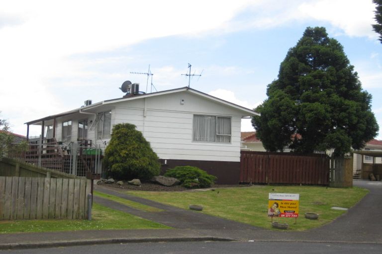 Photo of property in 8 Naomi Place, Manurewa, Auckland, 2102