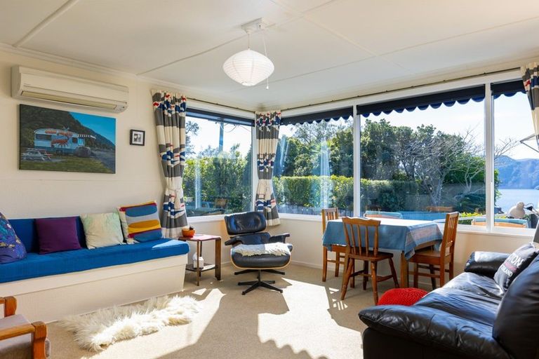 Photo of property in 313 Port Underwood Road, Whatamango Bay, Picton, 7281